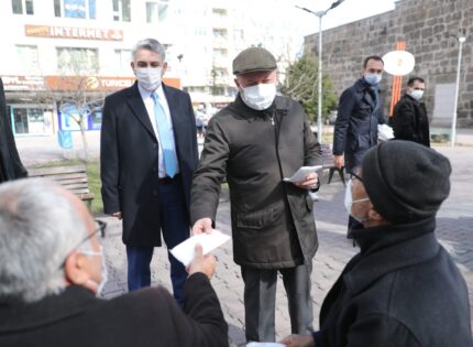 BAŞKAN ÇOLAKBAYRAKTAR MASKE DENETİMİ YAPTI