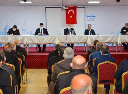 KAYSERİ VALİSİ GÜNAYDIN VE BERABERİNDEKİ HEYET SARIZ’I ZİYARET ETTİ