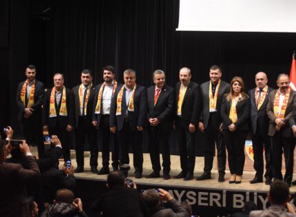 KAYSERİSPOR YÖNETİMİNDE GÖREV DAĞILIMI YAPILDI
