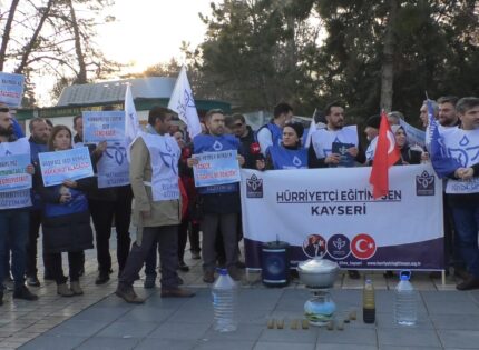 TAŞ KAYNATAN MEMURLAR, EN DÜŞÜK MAAŞIN YOKSULLUK SINIRINA ÇIKARILMASINI İSTEDİ