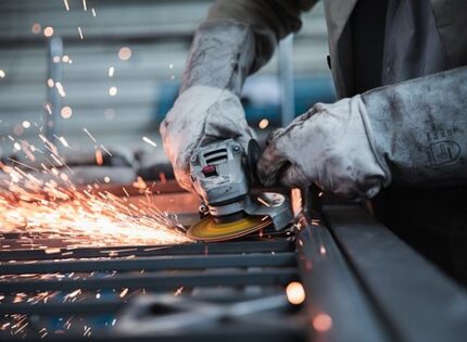 SANAYİDE KULLANILAN ELEKTRİĞE YÜZDE 16 İNDİRİM