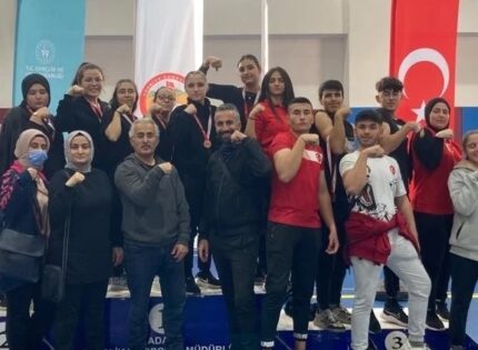 BİLEK GÜREŞİ SPORCULARI 21 MADALYAYLA DÖNDÜ