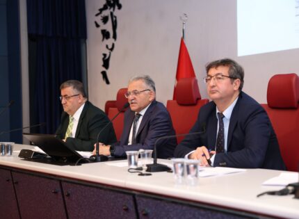BÜYÜKŞEHİR’DE 2023 YILININ İLK MECLİS TOPLANTISI YAPILDI