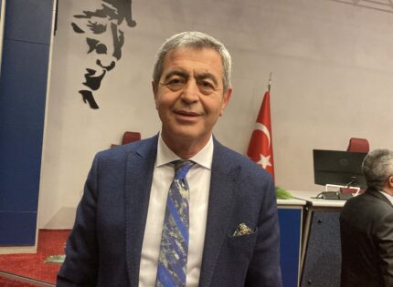 “Mülteciler gitmek isterse sınıra kadar 5 otobüs verebilirim”