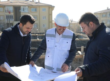 BAŞKAN İLMEK YATIRIMLARI İNCELEDİ