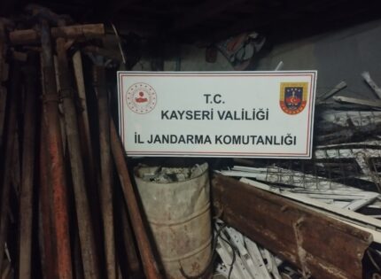 JANDARMADAN HIRSIZLIK OPERASYONU: 2 GÖZALTI