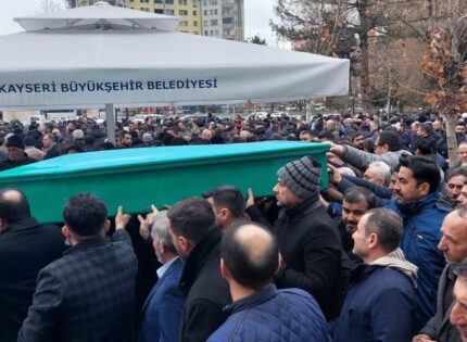 İŞÇİ SERVİSİ KAZASINDA YAŞAMINI YİTİREN KİŞİ TOPRAĞA VERİLDİ