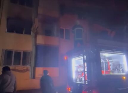 3 KATLI APARTMANDA YANGIN ÇIKTI